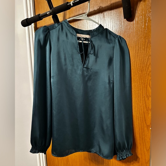 LOFT Petite Satin Emerald Green Long Sleeve Blouse - Picture 1 of 4